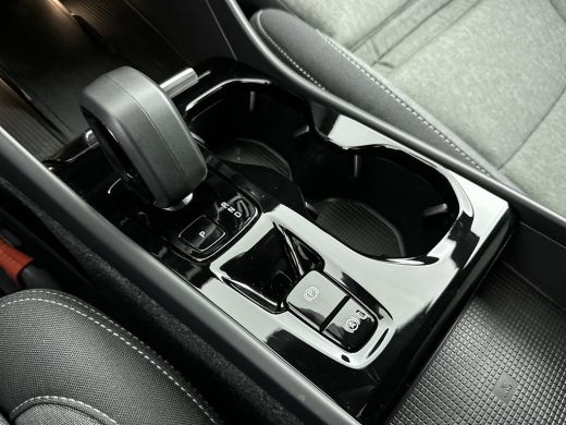 Volvo  XC40 T4 Recharge Plus Bright | 18" | Elektr. verst. stoelen | Harman Kardon | Adaptieve Cruise | BLIS ... ActivLease financial lease