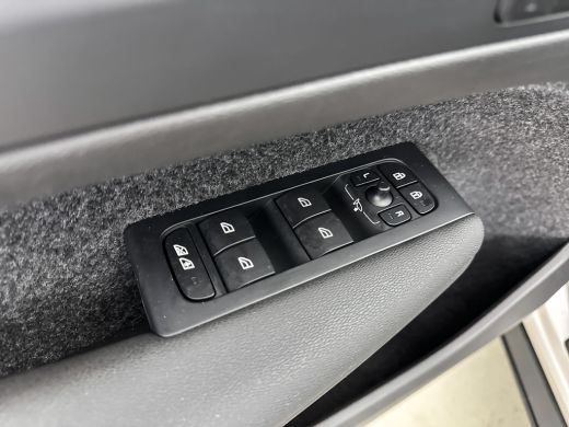 Volvo  XC40 T4 Recharge Plus Bright | 18" | Elektr. verst. stoelen | Harman Kardon | Adaptieve Cruise | BLIS ... ActivLease financial lease