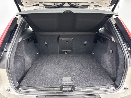 Volvo  XC40 T4 Recharge Plus Bright | 18" | Elektr. verst. stoelen | Harman Kardon | Adaptieve Cruise | BLIS ... ActivLease financial lease