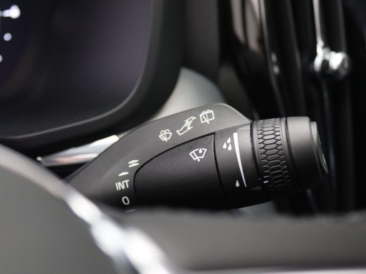 Volvo  XC60 2.0 T6 Plug-in hybrid AWD Plus Dark 350PK Aut. Facelift, Pano-Schuifdak, 21" LM velgen, 360gr. Ca... ActivLease financial lease