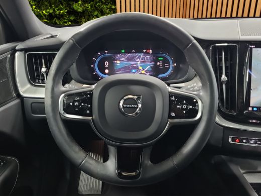 Volvo  XC60 2.0 T6 Plug-in hybrid AWD Plus Dark | Long Range! | Trekhaak | 360 Camera | Panoramadak | Harman/... ActivLease financial lease