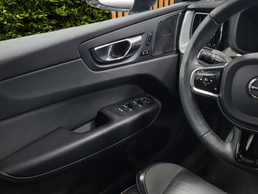 Volvo  XC60 2.0 T6 Plug-in hybrid AWD Plus Dark | Long Range! | Trekhaak | 360 Camera | Panoramadak | Harman/... ActivLease financial lease