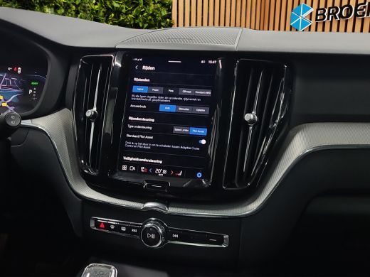 Volvo  XC60 2.0 T6 Plug-in hybrid AWD Plus Dark | Long Range! | Trekhaak | 360 Camera | Panoramadak | Harman/... ActivLease financial lease