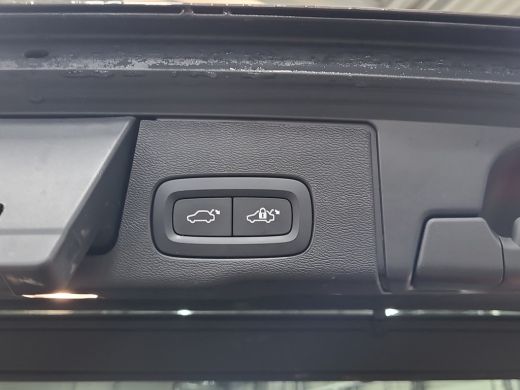 Volvo  XC60 2.0 T6 Plug-in hybrid AWD Plus Dark | Long Range! | Trekhaak | 360 Camera | Panoramadak | Harman/... ActivLease financial lease