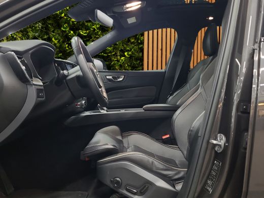 Volvo  XC60 2.0 T6 Plug-in hybrid AWD Plus Dark | Long Range! | Trekhaak | 360 Camera | Panoramadak | Harman/... ActivLease financial lease
