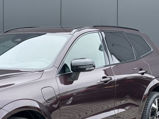 Volvo  XC60 T6 Plug-in hybrid AWD Plus Dark |  Panoramadak | 22 inch Velgen | Op Voorraad | Head-Up Display |... ActivLease financial lease