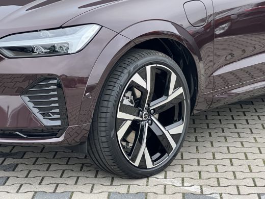 Volvo  XC60 T6 Plug-in hybrid AWD Plus Dark |  Panoramadak | 22 inch Velgen | Op Voorraad | Head-Up Display |... ActivLease financial lease