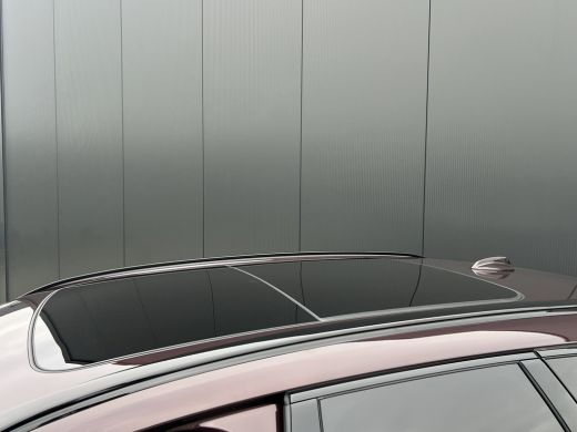 Volvo  XC60 T6 Plug-in hybrid AWD Plus Dark |  Panoramadak | 22 inch Velgen | Op Voorraad | Head-Up Display |... ActivLease financial lease