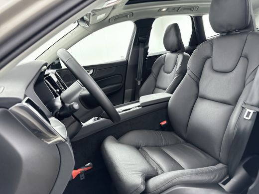 Volvo  XC60 T6 Recharge Plus Dark | 19" Allseason | 360 Camera | Trekhaak | Panoramadak | Harman Kardon | Ele... ActivLease financial lease