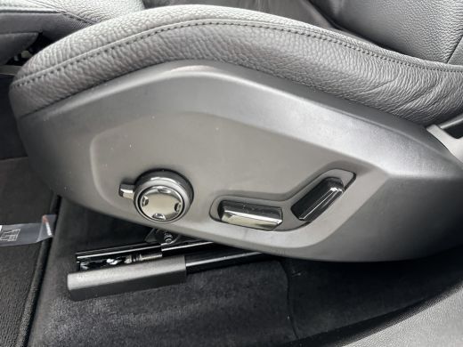 Volvo  XC60 T6 Recharge Plus Dark | 19" Allseason | 360 Camera | Trekhaak | Panoramadak | Harman Kardon | Ele... ActivLease financial lease