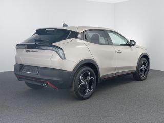 Alfa Romeo Junior 1.2 Turbo Hybrid Ibrida Speciale | Achterbank in delen neerklapbaar | Achteruitrijcamera | Airco ...