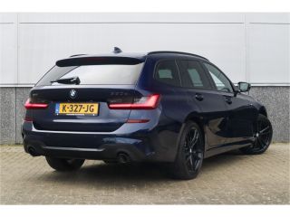BMW 3 Serie Touring 330e xDrive M-Sport Panorama / 19inch / Harman Kardon /