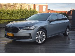 Skoda Superb Combi 1.5 TSI PHEV 204PK Business Edition | TREKHAAK | CAMERA ACHTER | NAVIGATIE | ADAPT. CRUISE ...