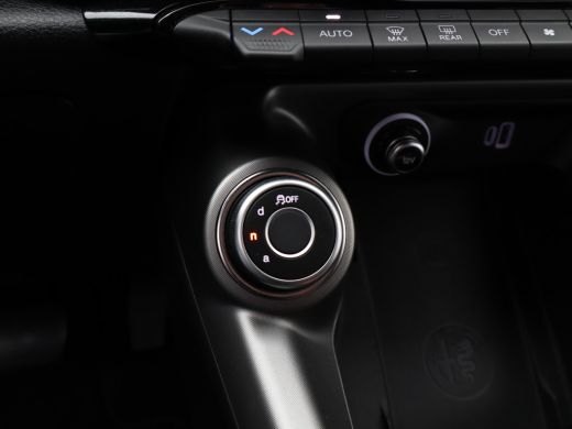 Alfa Romeo Tonale 1.3T PHEV Ti Automaat | Airco (automatisch) | Apple Carplay/Android Auto|telefoonintegratie premi... ActivLease financial lease