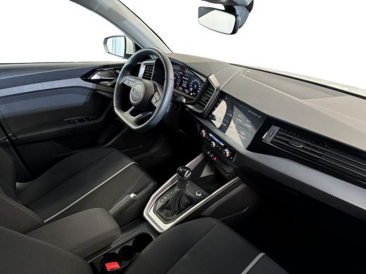 Audi A1 Sportback Sportback 25 95pk TFSI S edition Stoelverwarming voorin | Cruise control | Parkeerhulp achter ActivLease financial lease