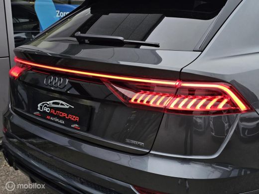 Audi Q8 55 TFSI e quattro 3x S-line Panorama/HUD/Softclose/360/Luchtvering/SQ8 diffuser ActivLease financial lease