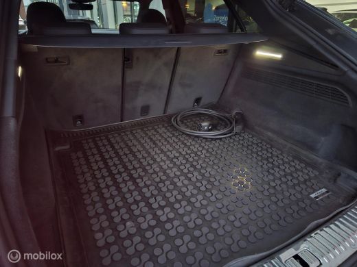 Audi Q8 55 TFSI e quattro 3x S-line Panorama/HUD/Softclose/360/Luchtvering/SQ8 diffuser ActivLease financial lease