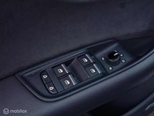 Audi Q8 55 TFSI e quattro 3x S-line Panorama/HUD/Softclose/360/Luchtvering/SQ8 diffuser ActivLease financial lease