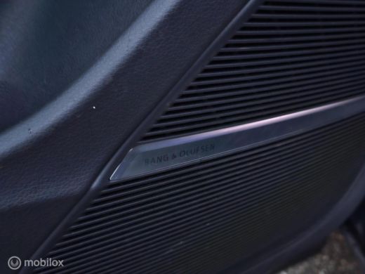 Audi Q8 55 TFSI e quattro 3x S-line Panorama/HUD/Softclose/360/Luchtvering/SQ8 diffuser ActivLease financial lease