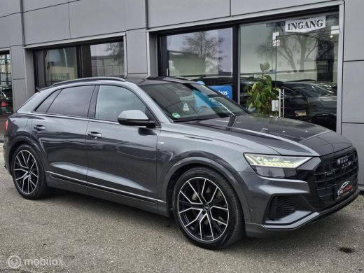 Audi Q8 55 TFSI e quattro 3x S-line Panorama/HUD/Softclose/360/Luchtvering/SQ8 diffuser ActivLease financial lease