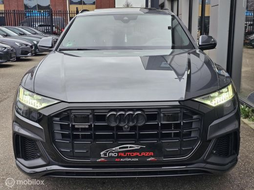 Audi Q8 55 TFSI e quattro 3x S-line Panorama/HUD/Softclose/360/Luchtvering/SQ8 diffuser ActivLease financial lease