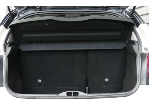 Citroën C3 1.2 PURETECH 82PK 5-DRS SHINE / NAVI / LED / PDC / 16"LMV / CLIMA / WINTERPAKKET / BLUETOOTH / CR... ActivLease financial lease