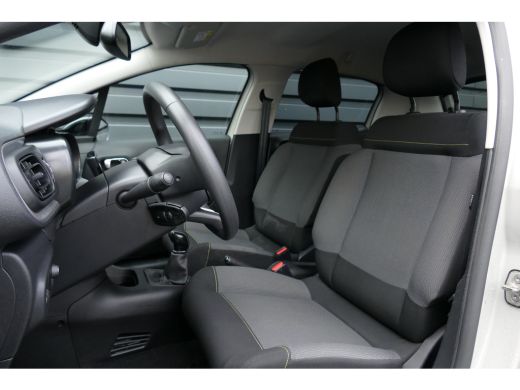 Citroën C3 1.2 PURETECH 82PK 5-DRS SHINE / NAVI / LED / PDC / 16"LMV / CLIMA / WINTERPAKKET / BLUETOOTH / CR... ActivLease financial lease