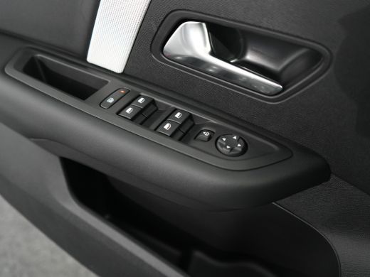 Citroën C4 Max, (2024-53) | Achteruitrijcamera | Automatisch grootlichtassistent | Automatische aircondition... ActivLease financial lease