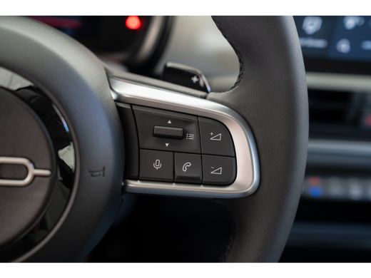 Fiat 600 1.2 Hybride 110PK La Prima | Camera | Elektrische Achterklep | Climate Controle | Adaptive Cruise... ActivLease financial lease