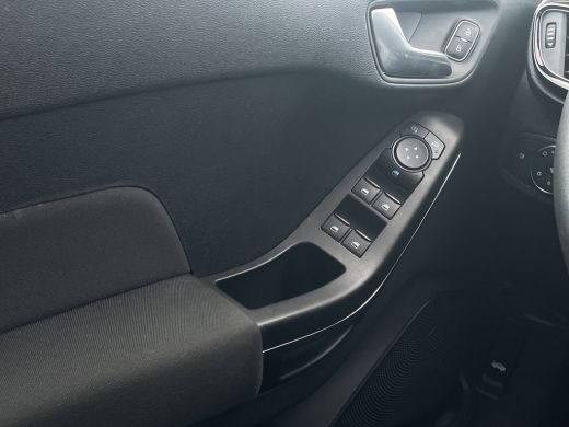 Ford Fiesta 1.0 EcoBoost Titanium | Apple Carplay | Stoel-stuurverw. | Cruise | Clima ActivLease financial lease