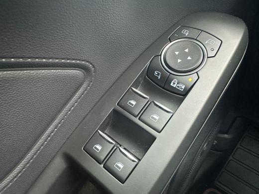 Ford Focus 1.0 125PK Hybrid ST Line X | LED KOPLAMPEN| STUUR-, STOEL- EN VOORRUITVERWARMING| NAVIGATIE| CAME... ActivLease financial lease