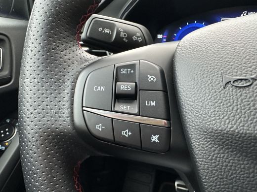 Ford Focus 1.0 125PK Hybrid ST Line X | LED KOPLAMPEN| STUUR-, STOEL- EN VOORRUITVERWARMING| NAVIGATIE| CAME... ActivLease financial lease