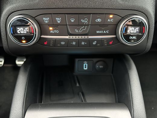 Ford Focus 1.0 125PK Hybrid ST Line X | LED KOPLAMPEN| STUUR-, STOEL- EN VOORRUITVERWARMING| NAVIGATIE| CAME... ActivLease financial lease