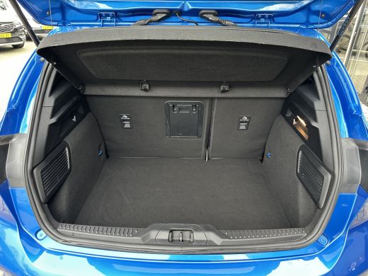 Ford Focus 1.0 125PK Hybrid ST Line X | LED KOPLAMPEN| STUUR-, STOEL- EN VOORRUITVERWARMING| NAVIGATIE| CAME... ActivLease financial lease