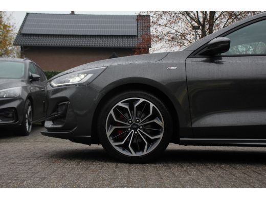 Ford Focus 1.0 EcoBoost Hybrid ST Line X | VOL! | PANO DAK | AGR ZETEL | B&O AUDIO | ADAPTIVE CRUISE | CAMER... ActivLease financial lease