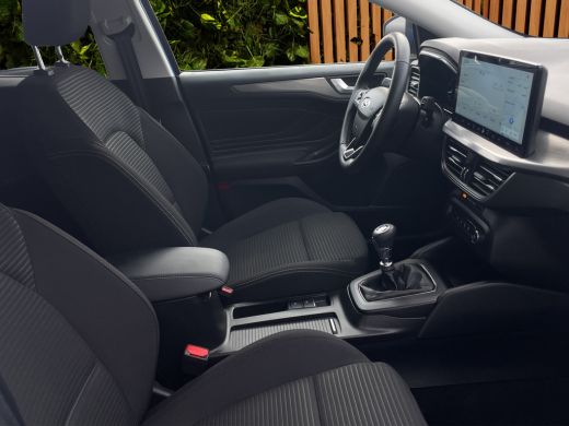 Ford Focus 1.0 EcoBoost Hybrid Titanium | Lage km. stand! | Draadloos Apple Carlay | Stoel-stuurverw. | Clim... ActivLease financial lease