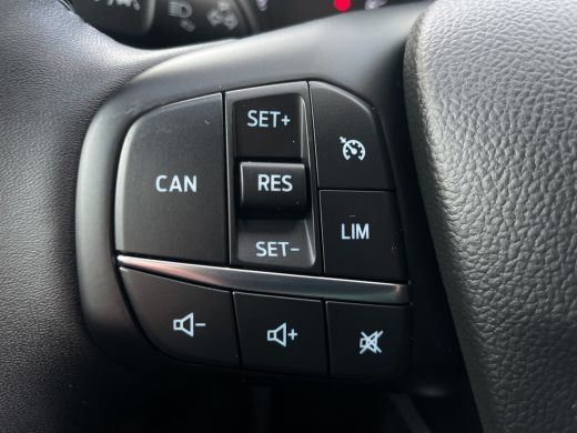 Ford Focus 1.0 EcoBoost Hybrid Titanium | Lage km. stand! | Draadloos Apple Carlay | Stoel-stuurverw. | Clim... ActivLease financial lease