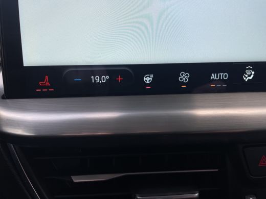 Ford Focus 1.0 EcoBoost Hybrid Titanium | Lage km. stand! | Draadloos Apple Carlay | Stoel-stuurverw. | Clim... ActivLease financial lease