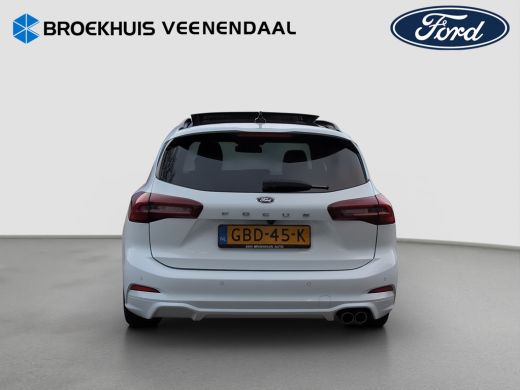 Ford Focus Wagon 1.0 EcoB ST Line X Panoramadak | 18 Inch LMV | Winterpack | El.Klep ActivLease financial lease