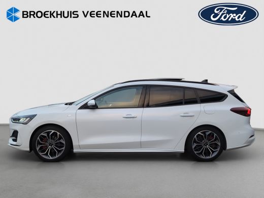 Ford Focus Wagon 1.0 EcoB ST Line X Panoramadak | 18 Inch LMV | Winterpack | El.Klep ActivLease financial lease