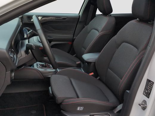 Ford Focus Wagon 1.0 EcoB ST Line X Panoramadak | 18 Inch LMV | Winterpack | El.Klep ActivLease financial lease