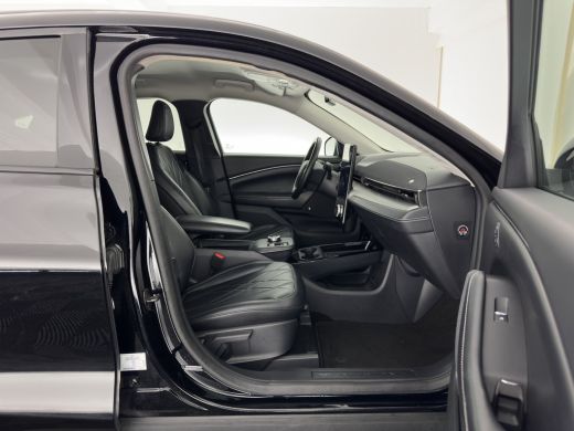 Ford Mustang Mach-E Mach-E RWD 75 kWh (3-Fase) (INCL-BTW) Aut. *LUXURY-LEATHER | FULL-LED | DAB | DIGI-COCKPIT | KEYL... ActivLease financial lease