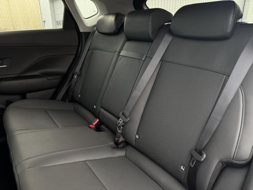 Hyundai Kona Premium 65.4 kWh | 7.500,- korting! | Uit voorraad leverbaar! | Elektrische stoelen | Stoelgeheug... ActivLease financial lease