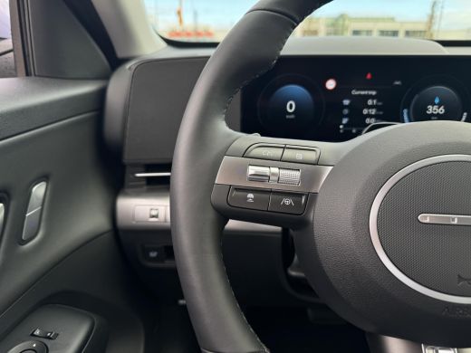 Hyundai Kona Premium 65.4 kWh | 7.500,- korting! | Uit voorraad leverbaar! | Elektrische stoelen | Stoelgeheug... ActivLease financial lease