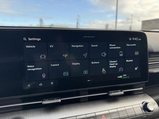 Hyundai Kona Premium 65.4 kWh | 7.500,- korting! | Uit voorraad leverbaar! | Elektrische stoelen | Stoelgeheug... ActivLease financial lease