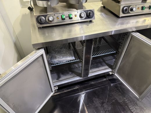 Iveco Daily 35S14 2.3 410 | Foodtruck | Pannenkoek | Wafelijzer | Poffertjes | Cr&ecirc;pes | Stroopwafel | Suikers... ActivLease financial lease