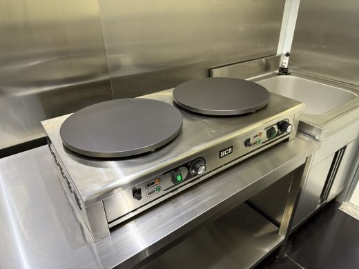 Iveco Daily 35S14 2.3 410 | Foodtruck | Pannenkoek | Wafelijzer | Poffertjes | Cr&ecirc;pes | Stroopwafel | Suikers... ActivLease financial lease