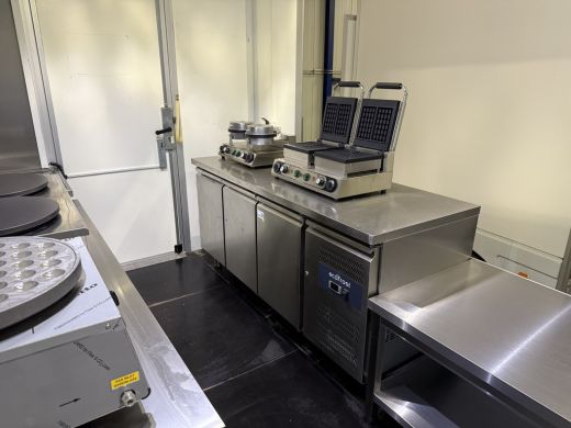 Iveco Daily 35S14 2.3 410 | Foodtruck | Pannenkoek | Wafelijzer | Poffertjes | Cr&ecirc;pes | Stroopwafel | Suikers... ActivLease financial lease