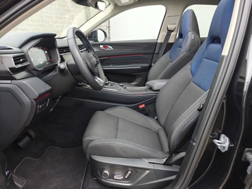 Lynk & Co 01 1.5 | Achterbank in delen neerklapbaar | Achteropkomend verkeer waarschuwing | Airco (automatisch) ActivLease financial lease