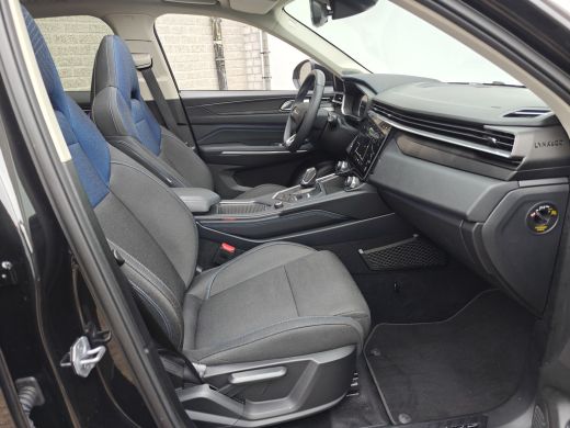 Lynk & Co 01 1.5 | Achterbank in delen neerklapbaar | Achteropkomend verkeer waarschuwing | Airco (automatisch) ActivLease financial lease